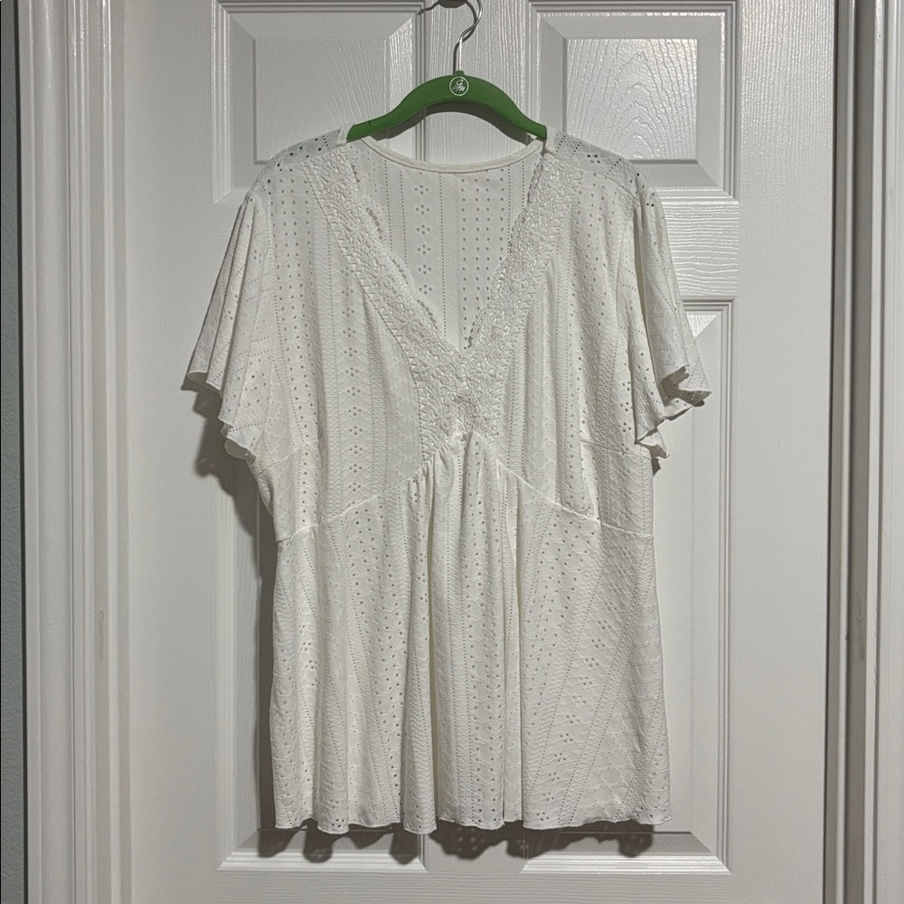 Women's white Eyelet V-Neck Lace Trim Top